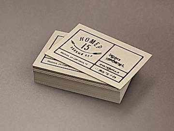 На крафтовой бумаге